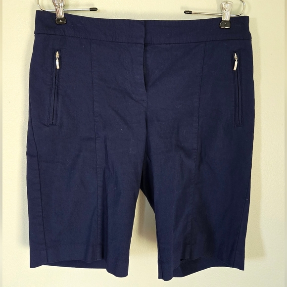 Izod Women's Golf Navy Blue Stretch Shorts Size 6 - Picture 1 of 6
